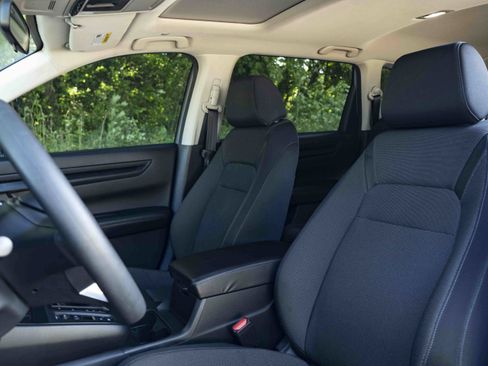 Used 2025 Honda CR-V EX image 17
