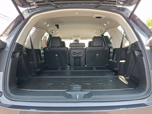 Used 2025 Honda Pilot EX-L image 19
