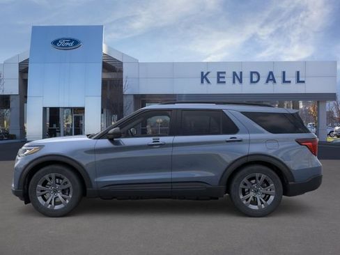 Used 2026 Ford Explorer Active w/ Active Comfort Package AWD/4WD image 3