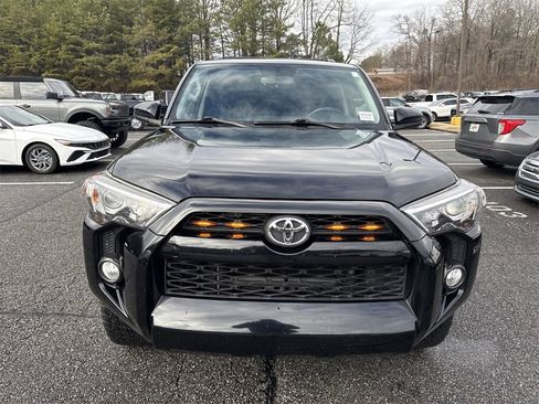Used 2019 Toyota 4Runner SR5 image 2