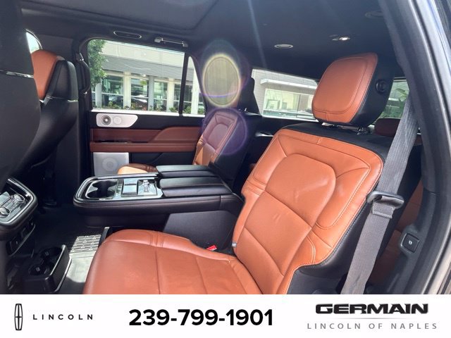 Used 2020 Lincoln Navigator Reserve w/ Luxury Package AWD/4WD image 14