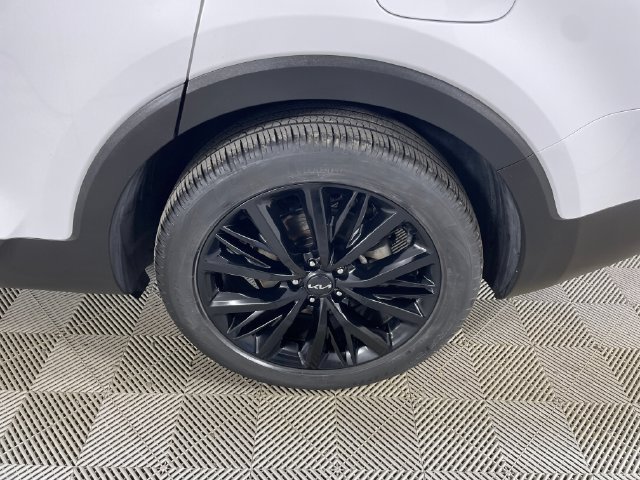 Used 2022 Kia Telluride SX w/ Towing Package AWD/4WD image 23