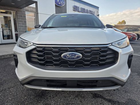 Used 2025 Ford Escape ST-Line FWD image 17