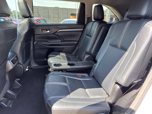 Used 2017 Toyota Highlander XLE FWD image 22