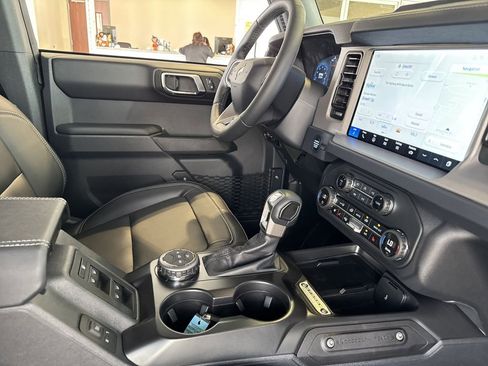 New 2025 Ford Bronco Outer Banks image 14