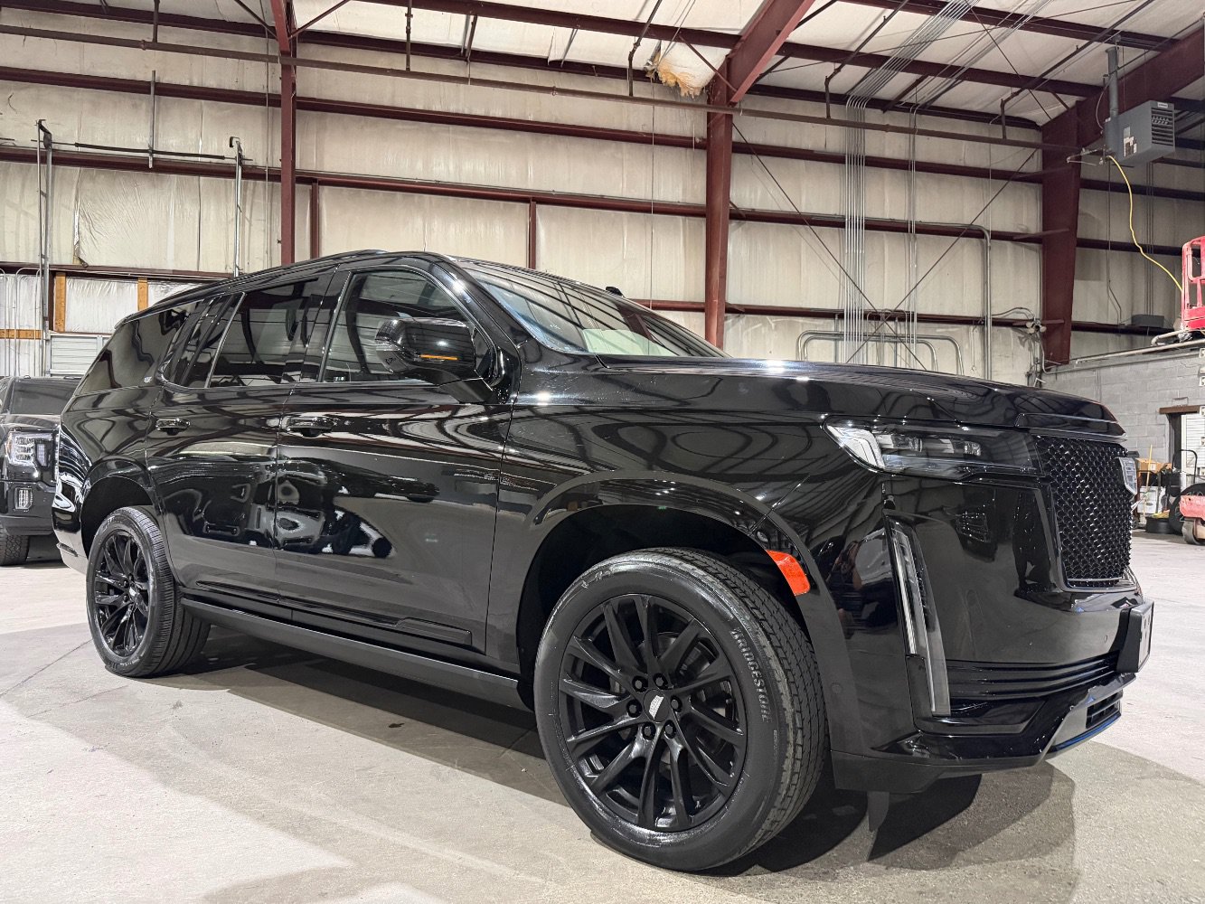 Used 2022 Cadillac Escalade Sport Platinum w/ LPO, ONYX Package AWD/4WD image 1
