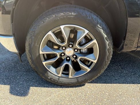 Certified 2024 Chevrolet Silverado 1500 LT AWD/4WD image 27
