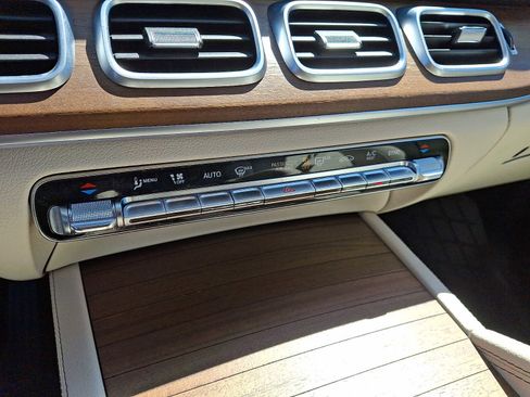 Used 2022 Mercedes-Benz GLE 350 4MATIC image 17