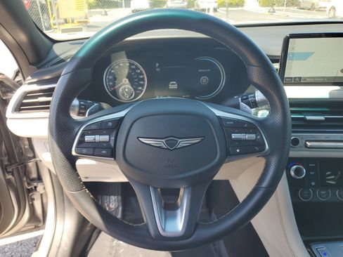Used 2025 Genesis G70 2.5T RWD image 16