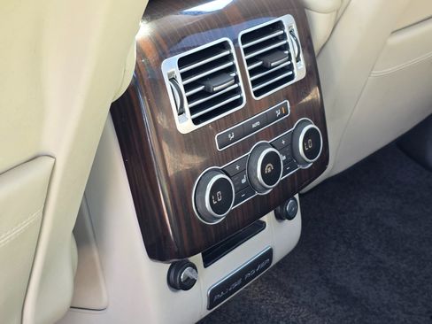 Used 2016 Land Rover Range Rover HSE image 22