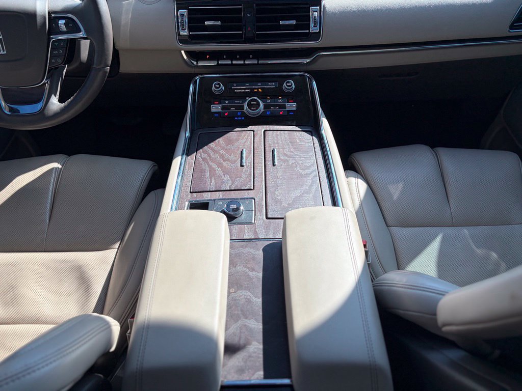 Used 2023 Lincoln Navigator Reserve AWD/4WD image 34