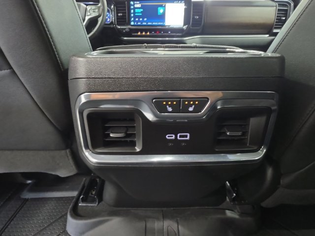 Used 2024 Chevrolet Silverado 1500 High Country w/ High Country Premium Package AWD/4WD image 26