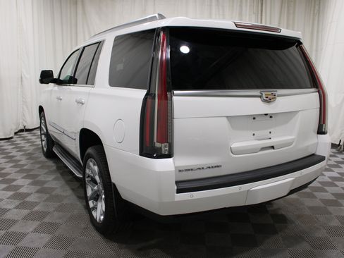 Used 2016 Cadillac Escalade Luxury AWD/4WD image 33