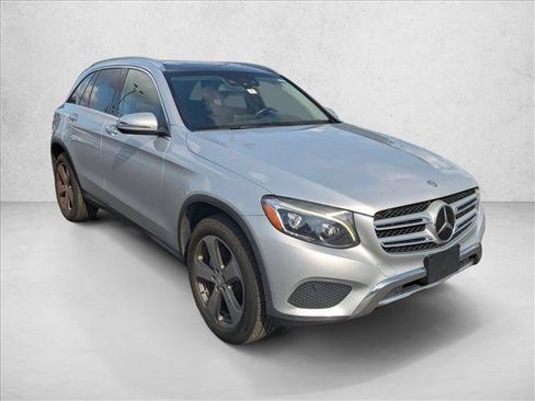 Used 2017 Mercedes-Benz GLC 300 image 3