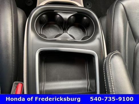 Used 2024 Chrysler Pacifica Touring-L FWD image 39