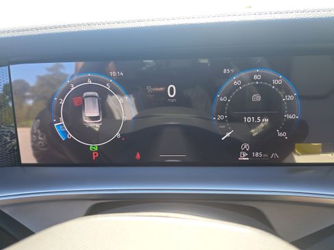 New 2025 Volkswagen Tiguan SE image 20