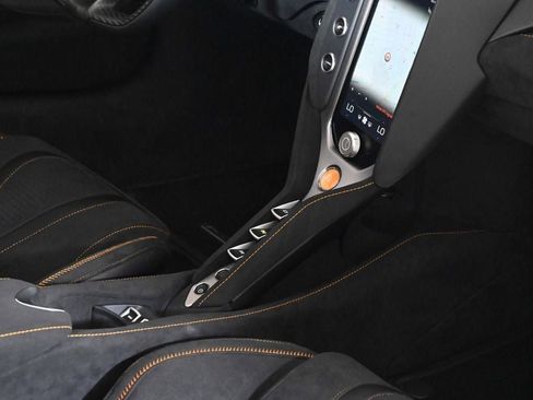 Used 2026 McLaren 750S Spider image 19