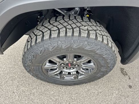 New 2026 GMC Sierra 1500 AT4X image 10