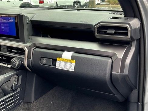 Used 2025 Toyota 4Runner SR5 image 16