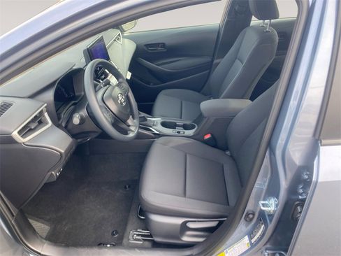 Used 2026 Toyota Corolla LE image 9