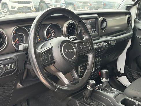 Used 2020 Jeep Wrangler Sport AWD/4WD image 12