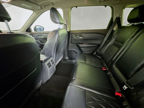 Used 2023 Nissan Rogue Platinum FWD image 24