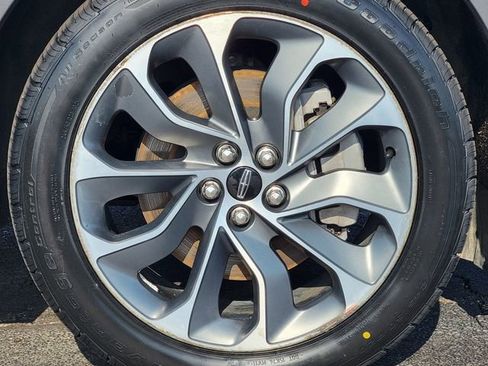Certified 2023 Lincoln Nautilus Reserve AWD/4WD image 17