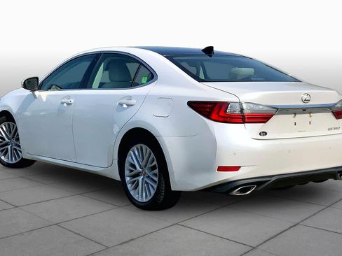 Used 2018 Lexus ES 350 w/ Luxury Package w/Wood Trim FWD image 12