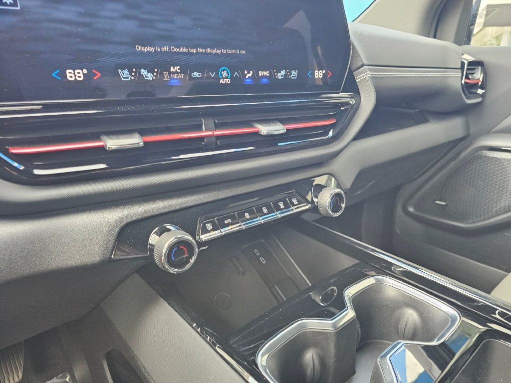 Used 2026 Chevrolet Silverado EV Trail Boss AWD/4WD image 31
