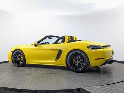 Used 2018 Porsche 718 Boxster RWD image 6