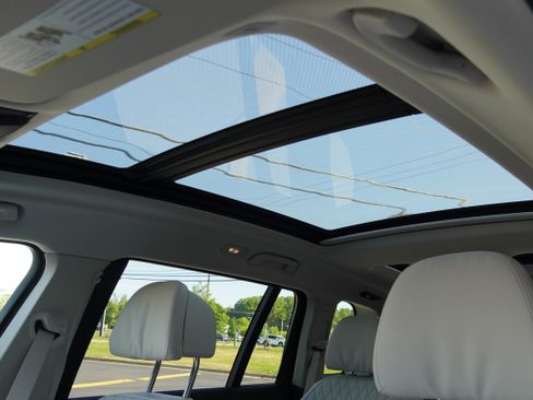 Used 2026 BMW X7 xDrive40i w/ Executive Package image 14