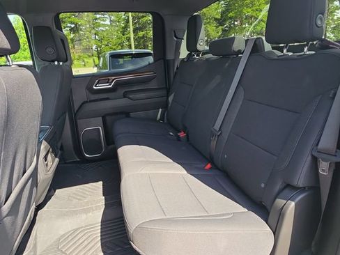 Used 2023 Chevrolet Silverado 1500 LT AWD/4WD image 15