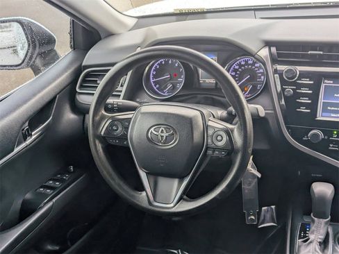 Used 2020 Toyota Camry LE image 13