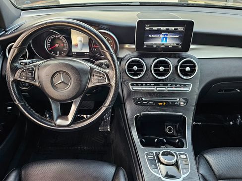 Used 2019 Mercedes-Benz GLC 300 image 23