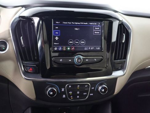 Used 2023 Chevrolet Traverse LS image 41