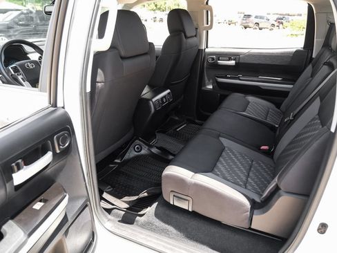 Used 2018 Toyota Tundra SR5 w/ SR5 Upgrade Package AWD/4WD image 38