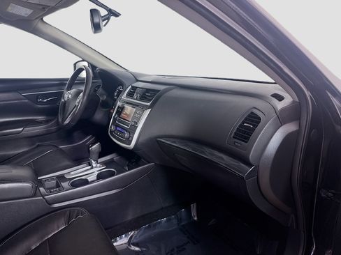 Used 2016 Nissan Altima 2.5 SL w/ Moonroof Package FWD image 30