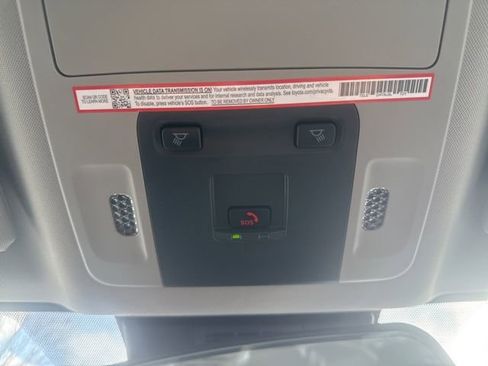 Used 2025 Toyota Camry LE image 33