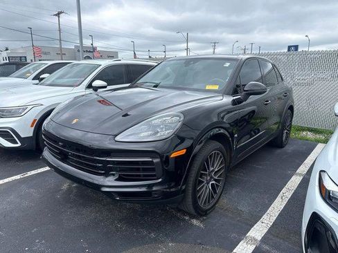Used 2020 Porsche Cayenne AWD/4WD image 1