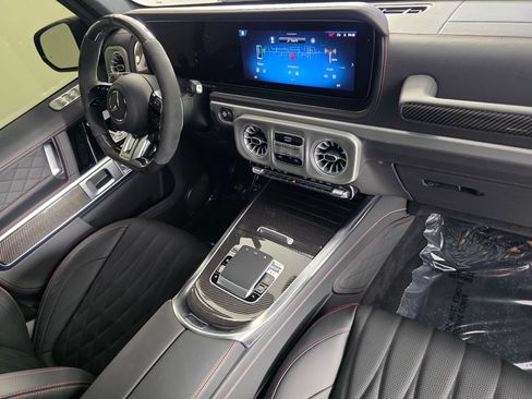 Used 2026 Mercedes-Benz G 63 AMG 4MATIC image 32