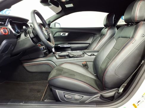 Used 2019 Ford Mustang GT Premium w/ Equipment Group 401A RWD image 8