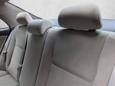 Used 2013 Toyota Corolla LE FWD image 16