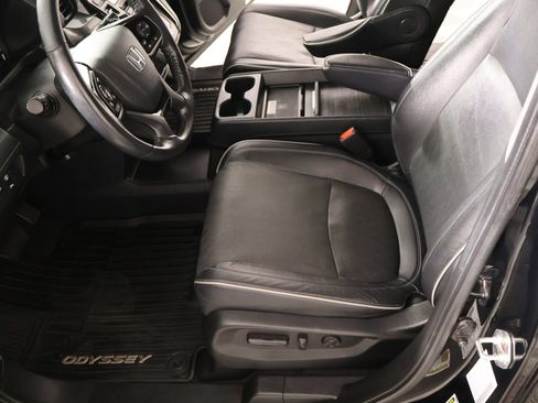 Used 2024 Honda Odyssey Elite image 11