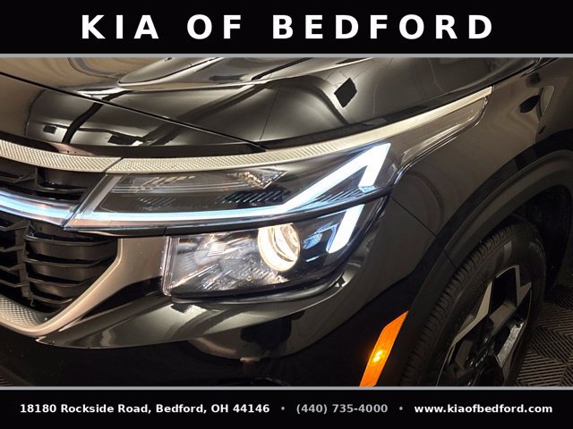 Certified 2025 Kia Seltos EX AWD/4WD image 11