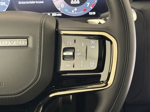 Used 2026 Land Rover Range Rover Velar Dynamic SE image 19