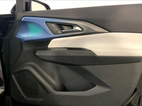 Used 2025 Chevrolet Equinox EV LT image 25