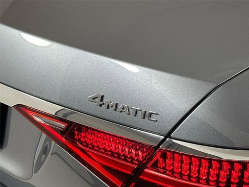 Used 2023 Mercedes-Benz S 500 4MATIC w/ AMG Line image 38