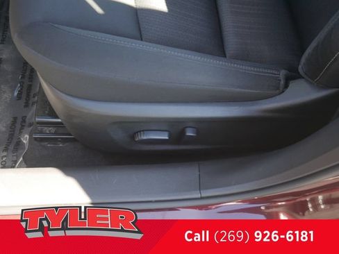 Used 2024 Nissan Altima 2.5 SV FWD image 21