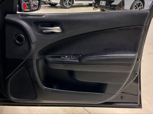 Used 2021 Dodge Charger SXT w/ Blacktop Package image 22