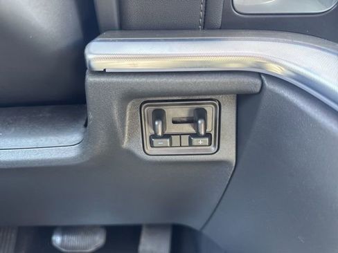 Used 2025 Ford Expedition Max Platinum w/ Driver's Package image 40